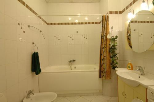 Kiev Accommodation Apartment On Prorizna St.