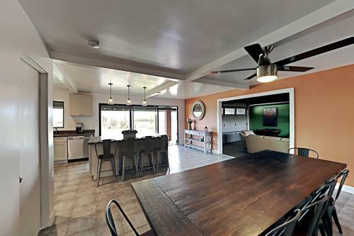 Saguaro Gardens Desert Retreat