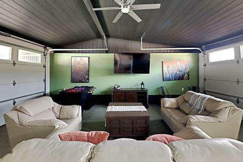 Saguaro Gardens Desert Retreat