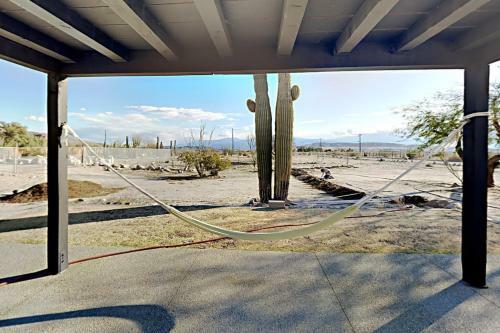 Saguaro Gardens Desert Retreat