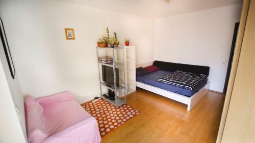 Spacious And Bright Room With Epic Balcony