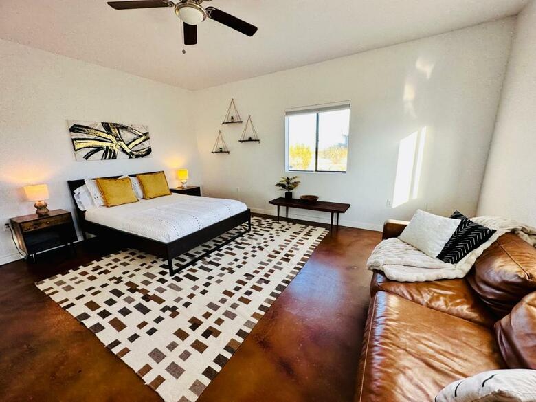 Ravens Nest Ranch, Fire Pit , Views, Near Jt Park!