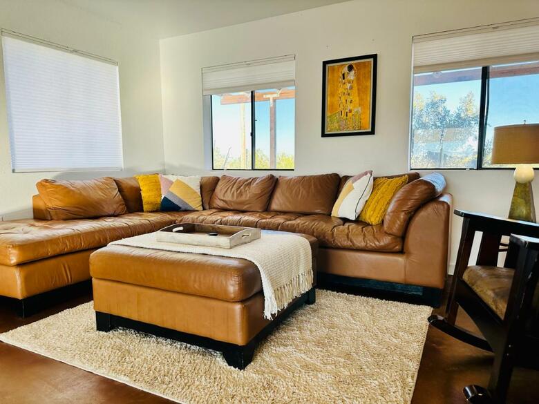Ravens Nest Ranch, Fire Pit , Views, Near Jt Park!