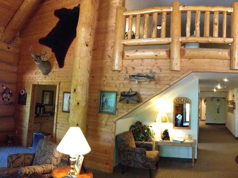 Hotel Konkapot Lodge