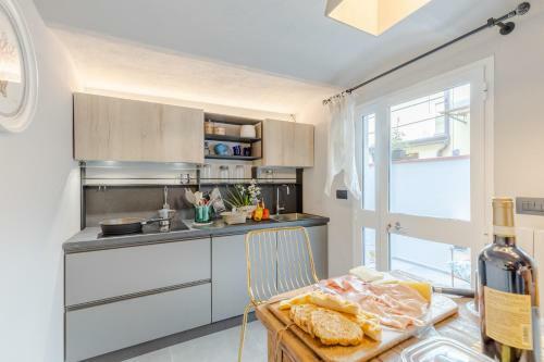 Villa Home Beach Lilli, Exclusive Accommodation In Lido Di Camaiore