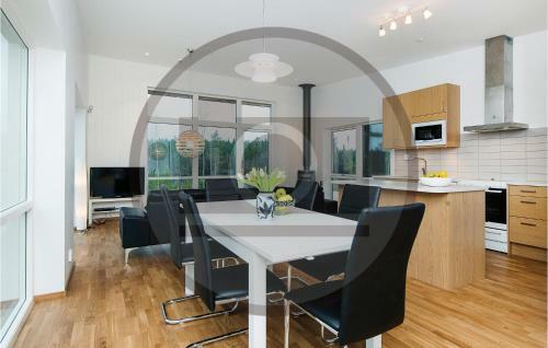 Nice Home In Holmsj� With Sauna And 3 Bedrooms