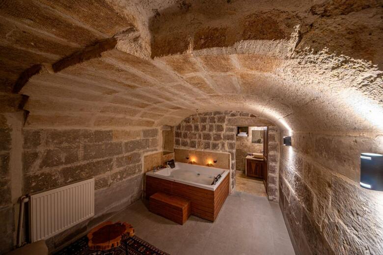 Hotel Kapalos Cave Suites