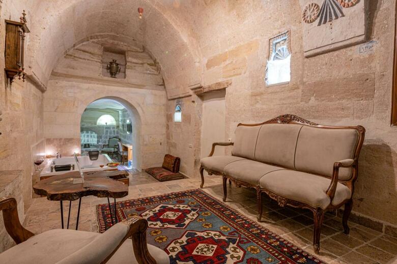 Hotel Kapalos Cave Suites