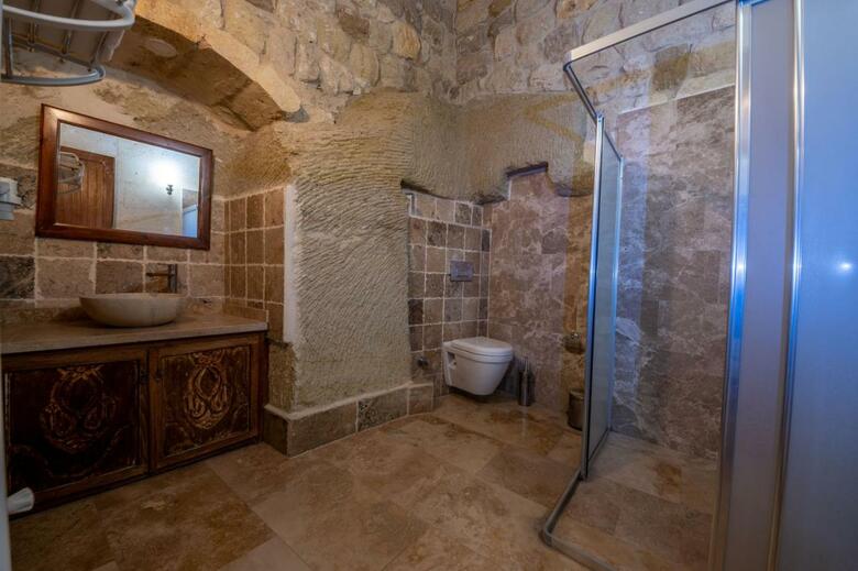 Hotel Kapalos Cave Suites
