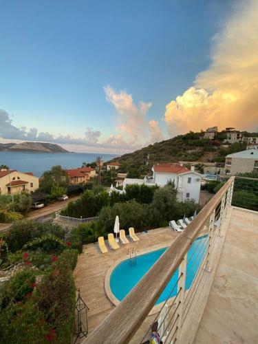 Villa Anna-cheerful 3 Bedroom Villa With A Pool