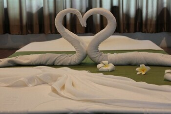 Hotel Weekender Resort & Spa