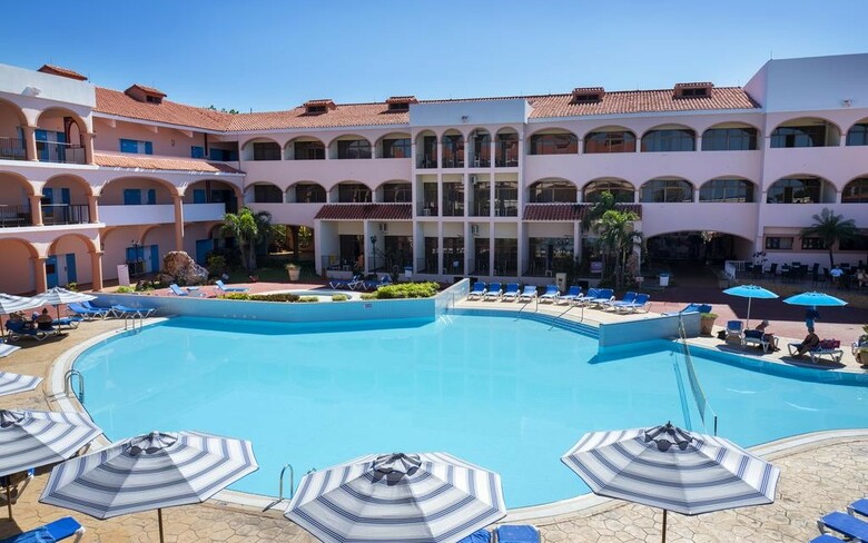 Hotel Starfish Cuatro Palmas