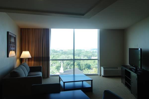 Hotel Holiday Inn Select Downtown