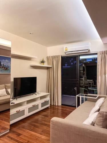 Apartamento The Title Rawai: Beachfront Condotel