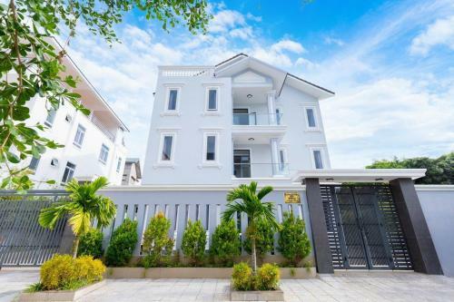 Villa H? B?i C� Thang M�y G?n B�i T?m