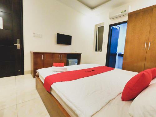 Reddoorz H'hen Hotel