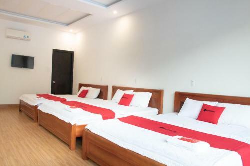 Reddoorz H'hen Hotel