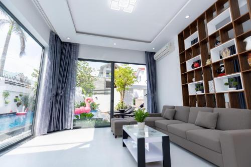 Villa H? B?i Sunrise G?n B�i T?m