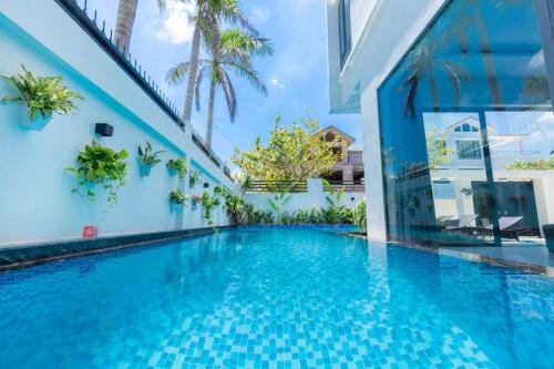 Villa H? B?i Sunrise G?n B�i T?m
