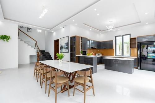 Villa H? B?i Sunrise G?n B�i T?m