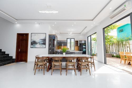 Villa H? B?i Sunrise G?n B�i T?m