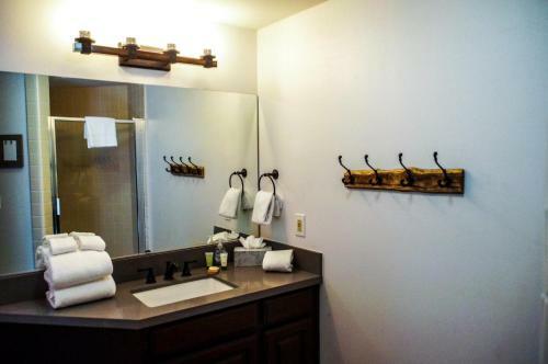Apartamento #405 - Walk To Ski Mountain View Condo