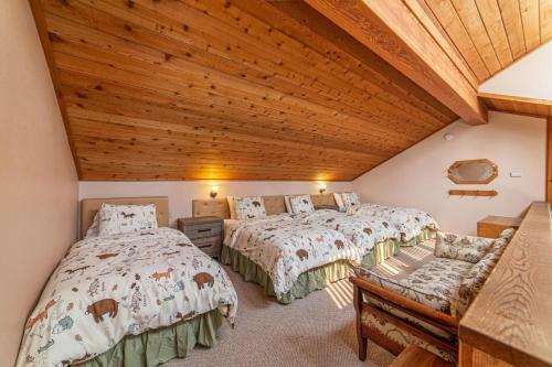 #480 - Pet-friendly, Family-friendly Mountain Condo