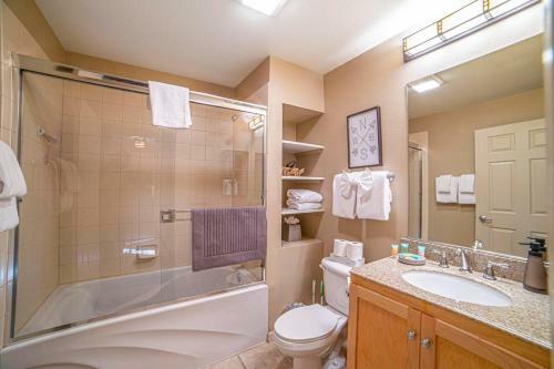 #459 - Large 2 Bed, 2 Bath Walking Distance To Lifts