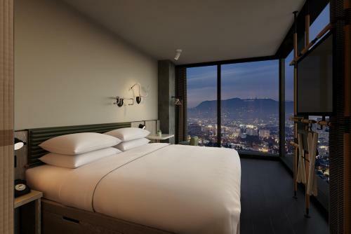 Hotel Moxy Downtown Los Angeles