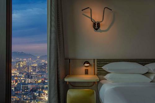 Hotel Moxy Downtown Los Angeles
