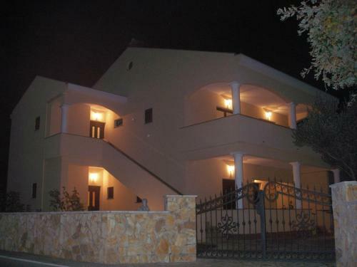 Apartment Lara Privlaka