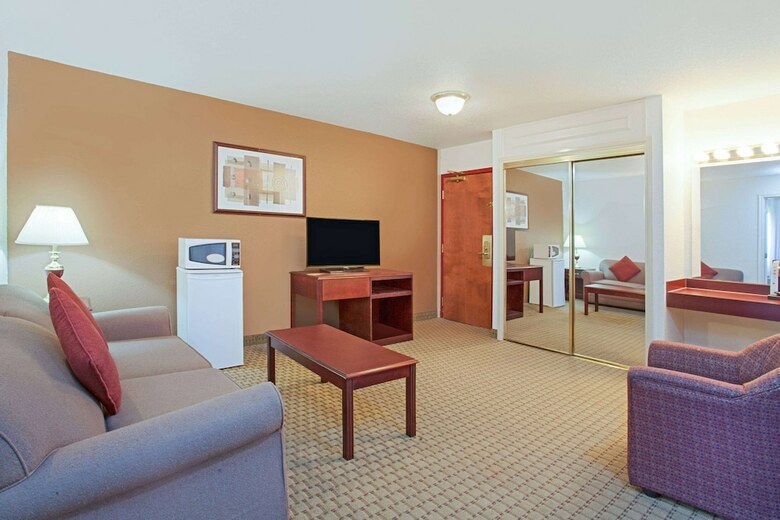 Hotel Ramada Inn & Suites Red Deer