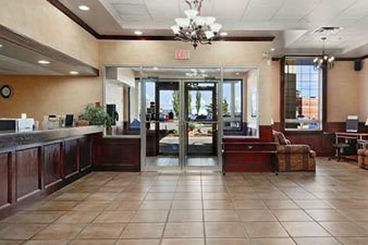 Hotel Ramada Inn & Suites Red Deer