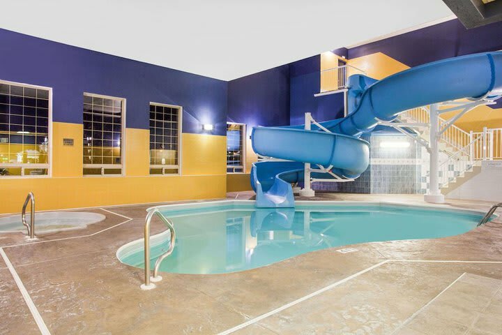 Hotel Ramada Inn & Suites Red Deer