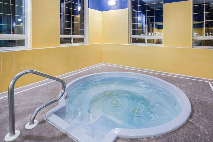 Hotel Ramada Inn & Suites Red Deer