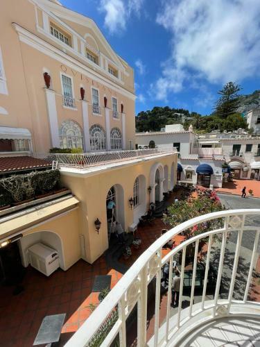 Apartamento Camerelle 7, Domus Letteraria