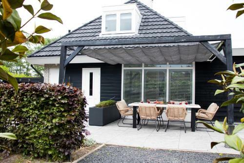 Luxe Vakantiehuis Nova Met Zwembad