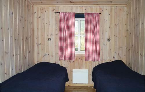 Four-bedroom Holiday Home In Sjusjoen