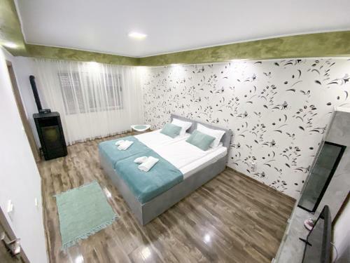 �ntreaga Locuin??: Apartament La Malul Dun?rii