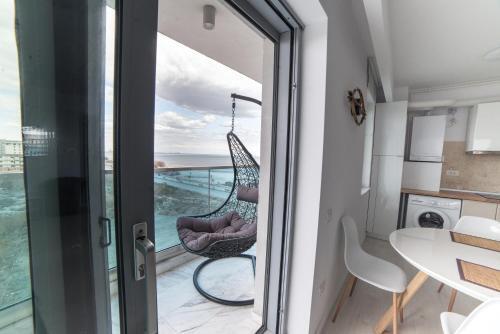 Twin Mamaia Apartments
