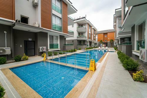 Apartamento Comfortable Flat With Shared Pool Backyard And A Refreshing Balcony In Dalaman
