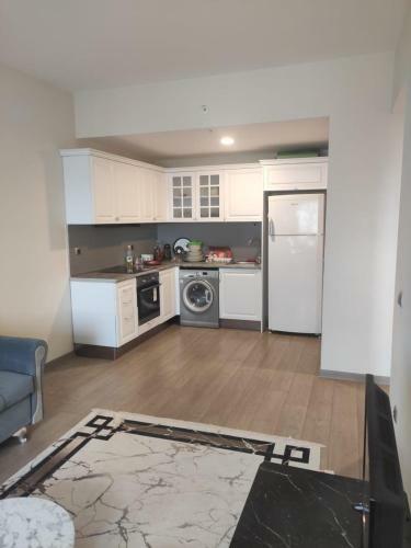 Happy Life Apartments