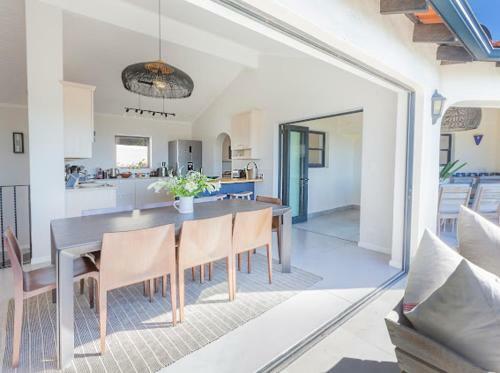 4 Esmaralda Road, Santareme