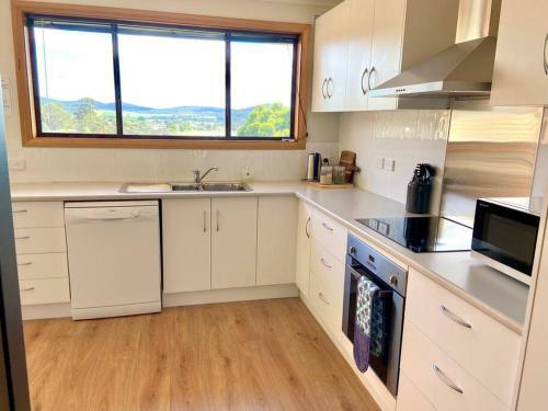 Baywatch St Helens 3 Bed 2 Bathrooms With Views