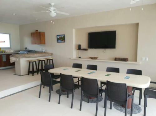 New Beachfront Villa In Playa Blanca