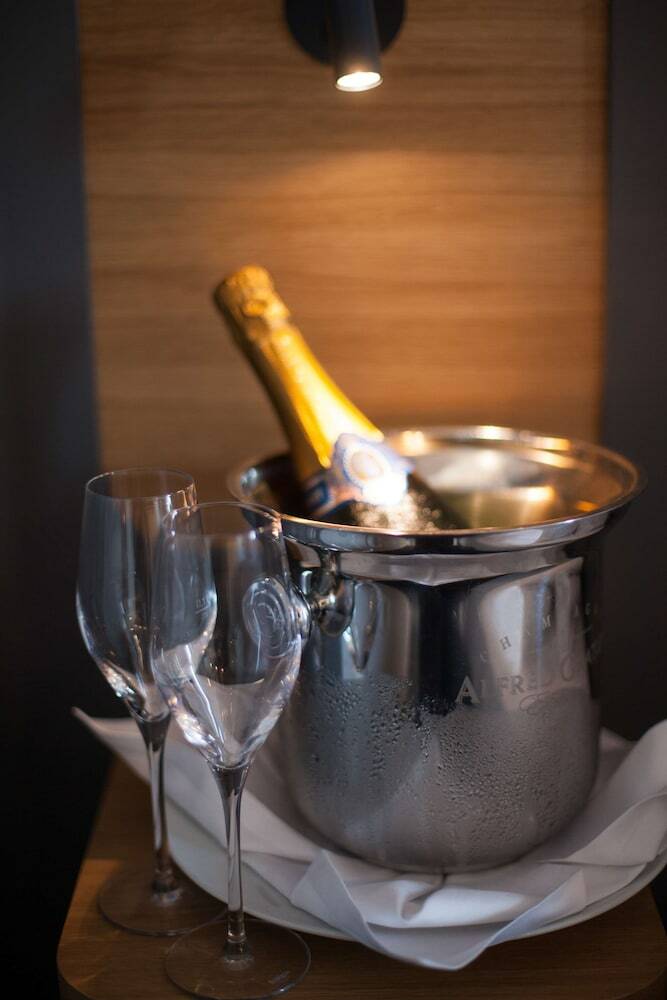 Atlantic Hotel Airport