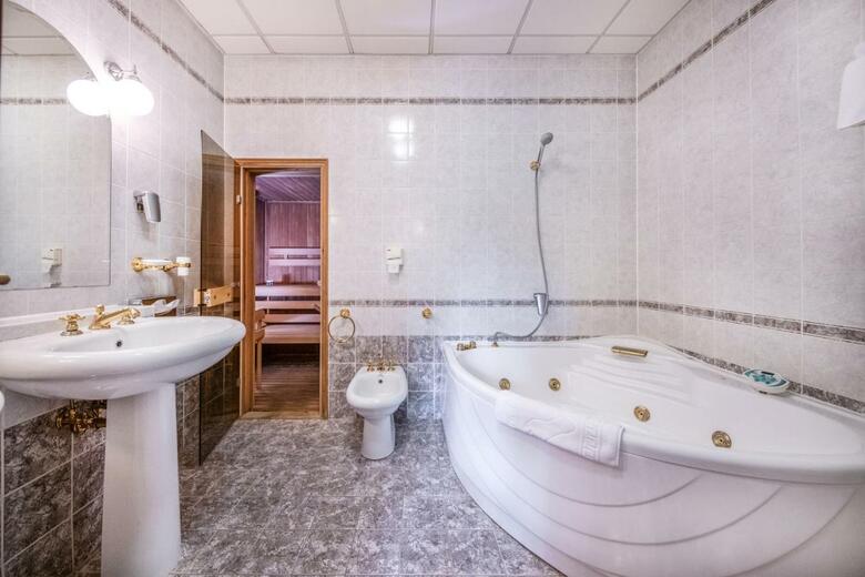 Kast�lyhotel Sasv�r Resort