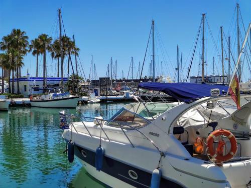 Beautiful Apartment In Alcazaba Lagoon