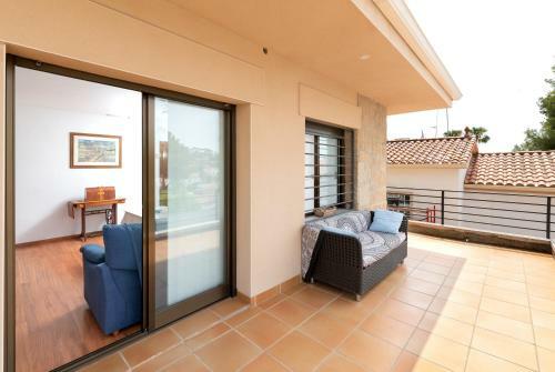 Agradable Casa Con Piscina A 5�del Mar