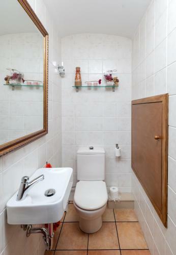 Agradable Casa Con Piscina A 5�del Mar